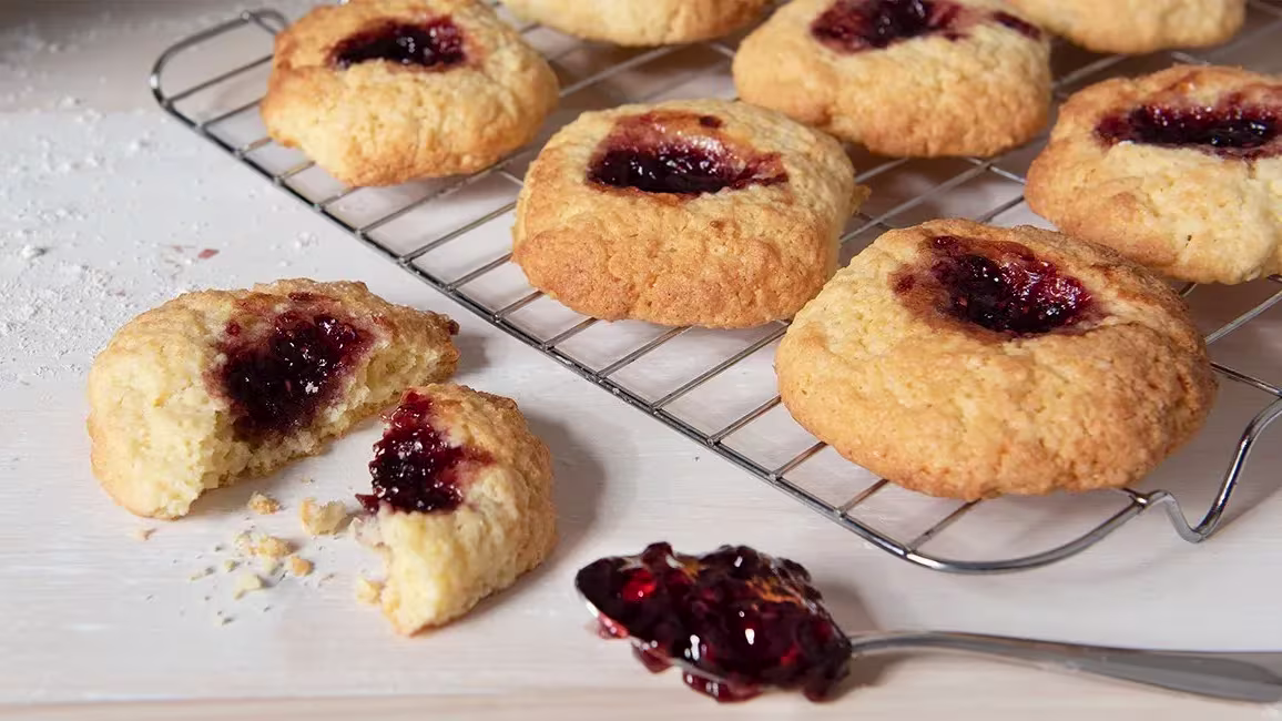 Step by Step Instructions For raspberry buns recipe