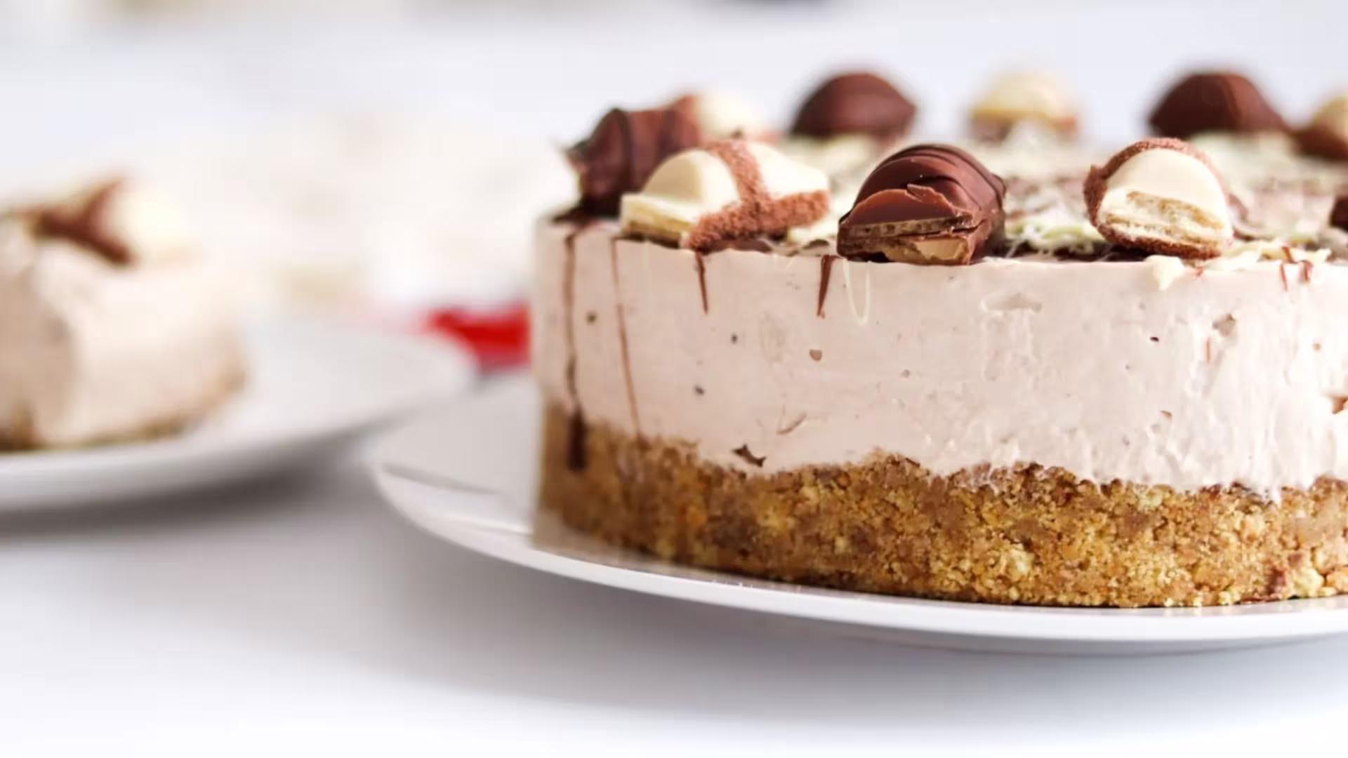 Indulge in Heavenly Bliss: The Ultimate Kinder Bueno Cheesecake Recipe