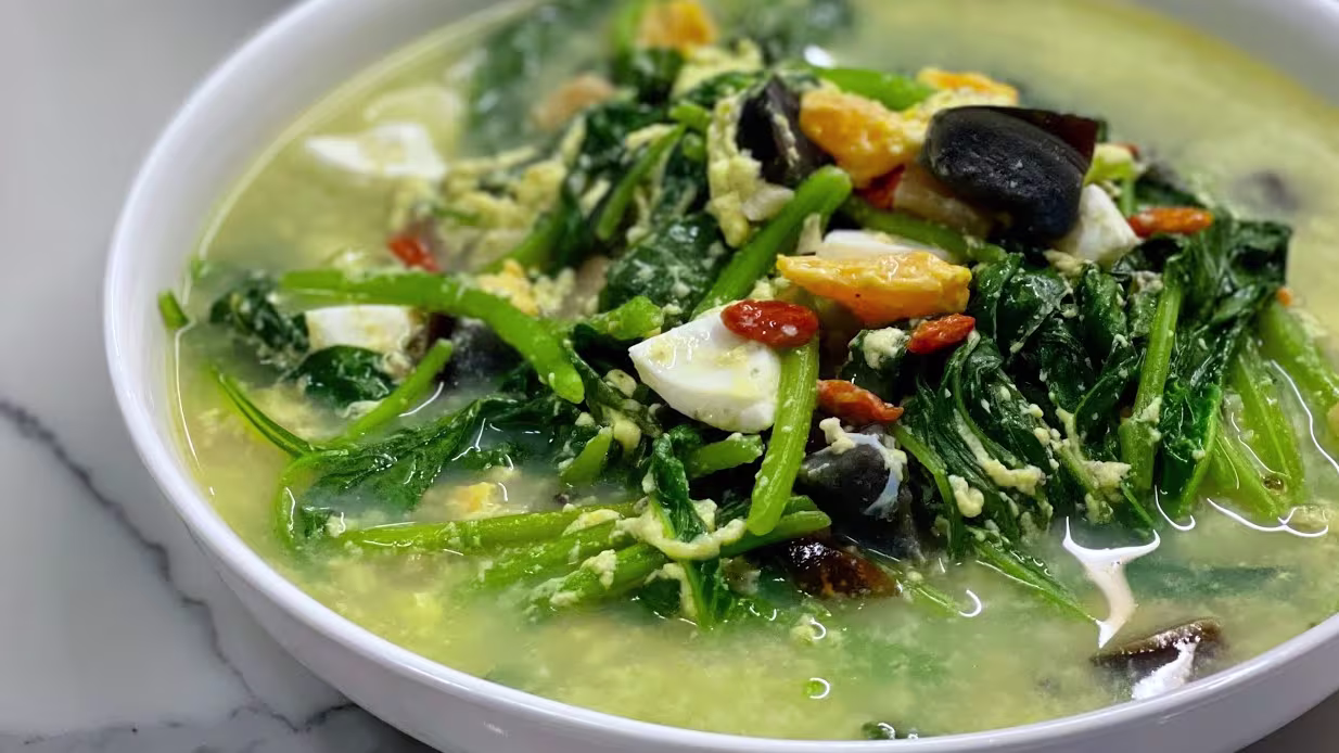 Dietary Considerations of spinach with boiled eggs recipe