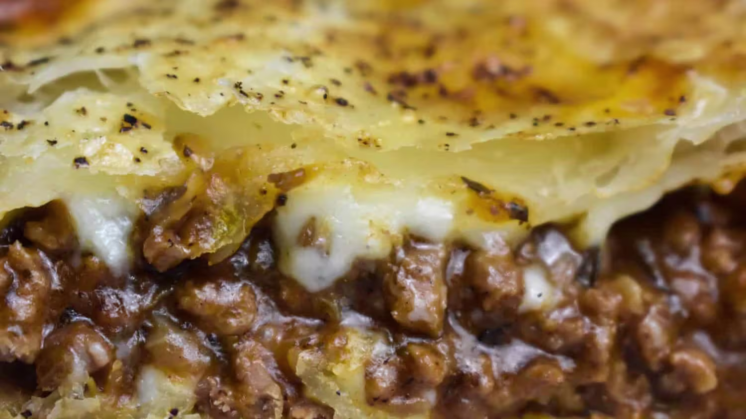 Deliciously Simple Mince and Cheese Pie Recipe: Comfort Food at Its Best!