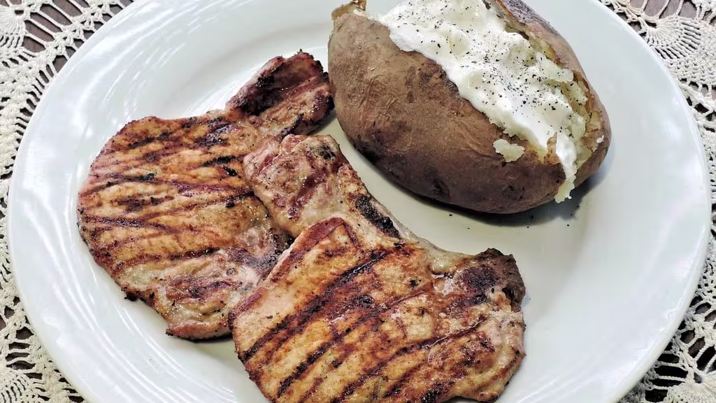 Delicious and Juicy Pork Loin Chops Recipe: A Taste of New Zealand