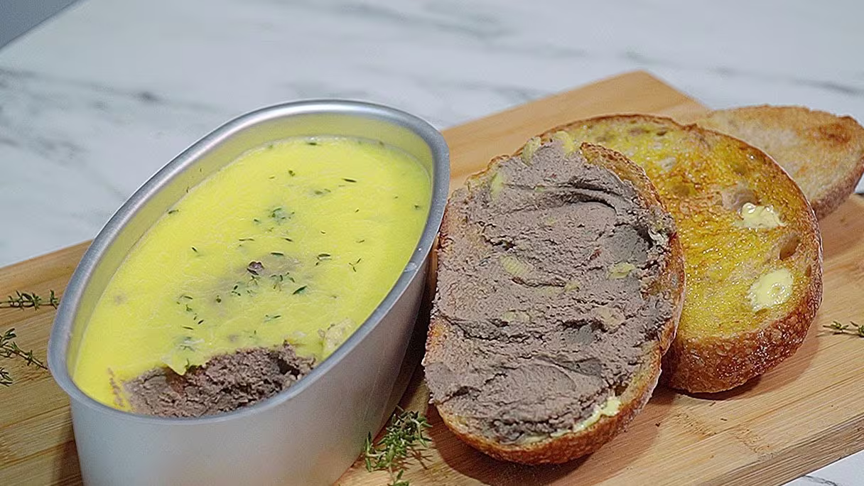 Indulge in Gourmet Flavor: Jamie Oliver's Chicken Liver Pâté Recipe You Must Try!