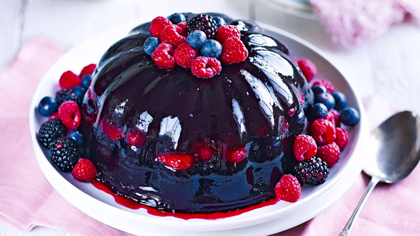 Deliciously Easy Recipes with Blackcurrant Jam to Satisfy Your Sweet Tooth