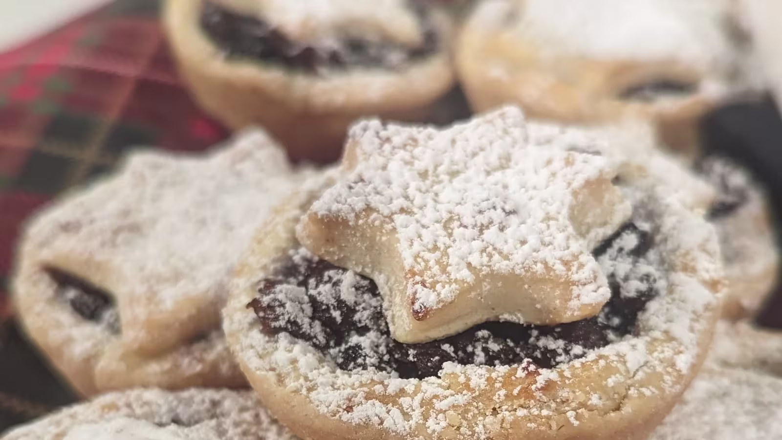 Deliciously Comforting: Today with Maura and Daithi Recipes for Family Favorites