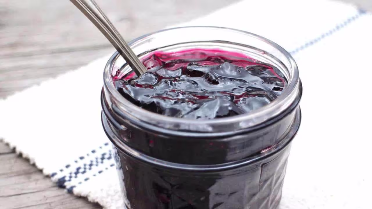 Delia Smith's Irresistible Blackcurrant Jam Recipe: A Must-Try for Preserving Lovers