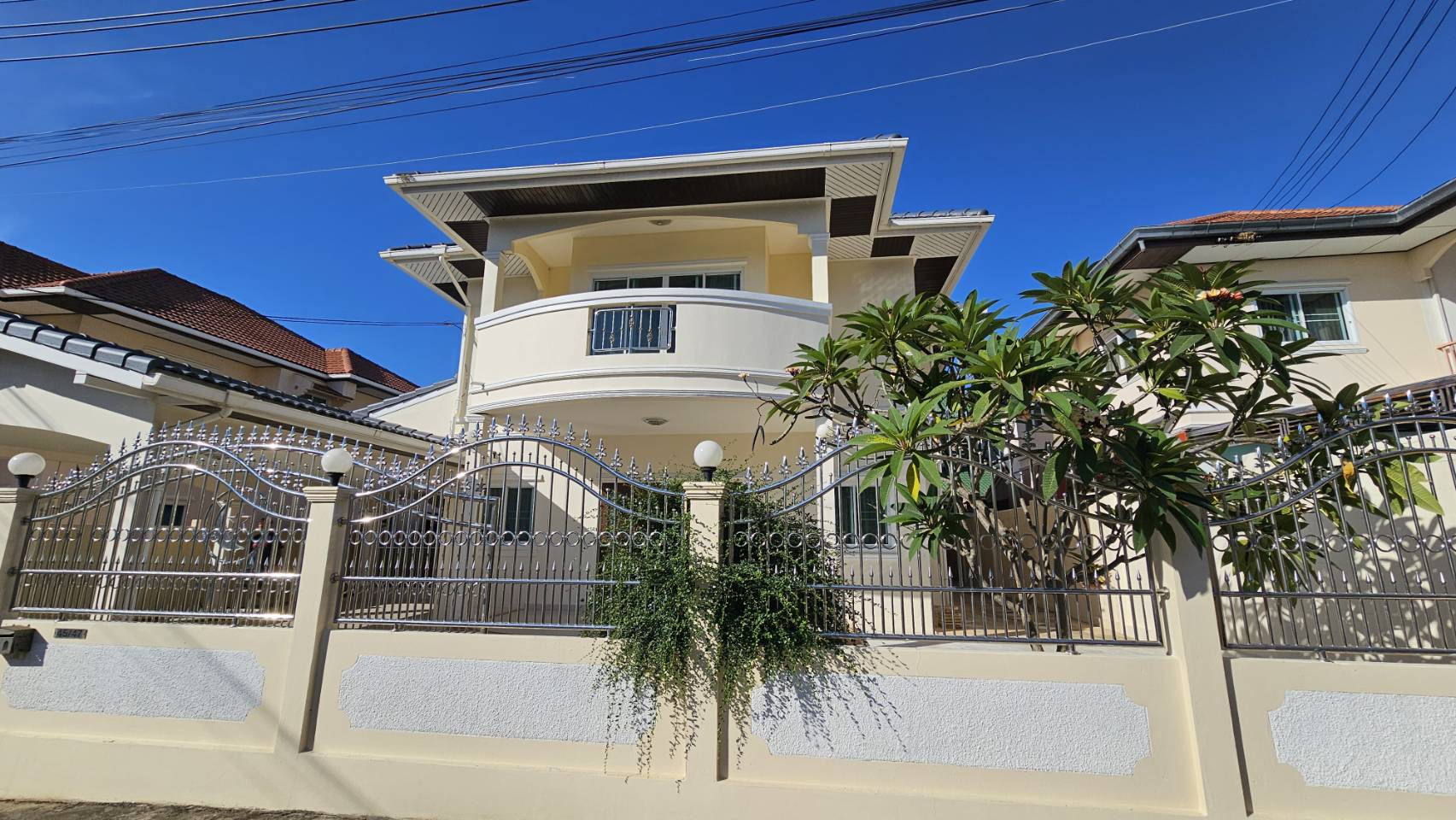 Royal View Village