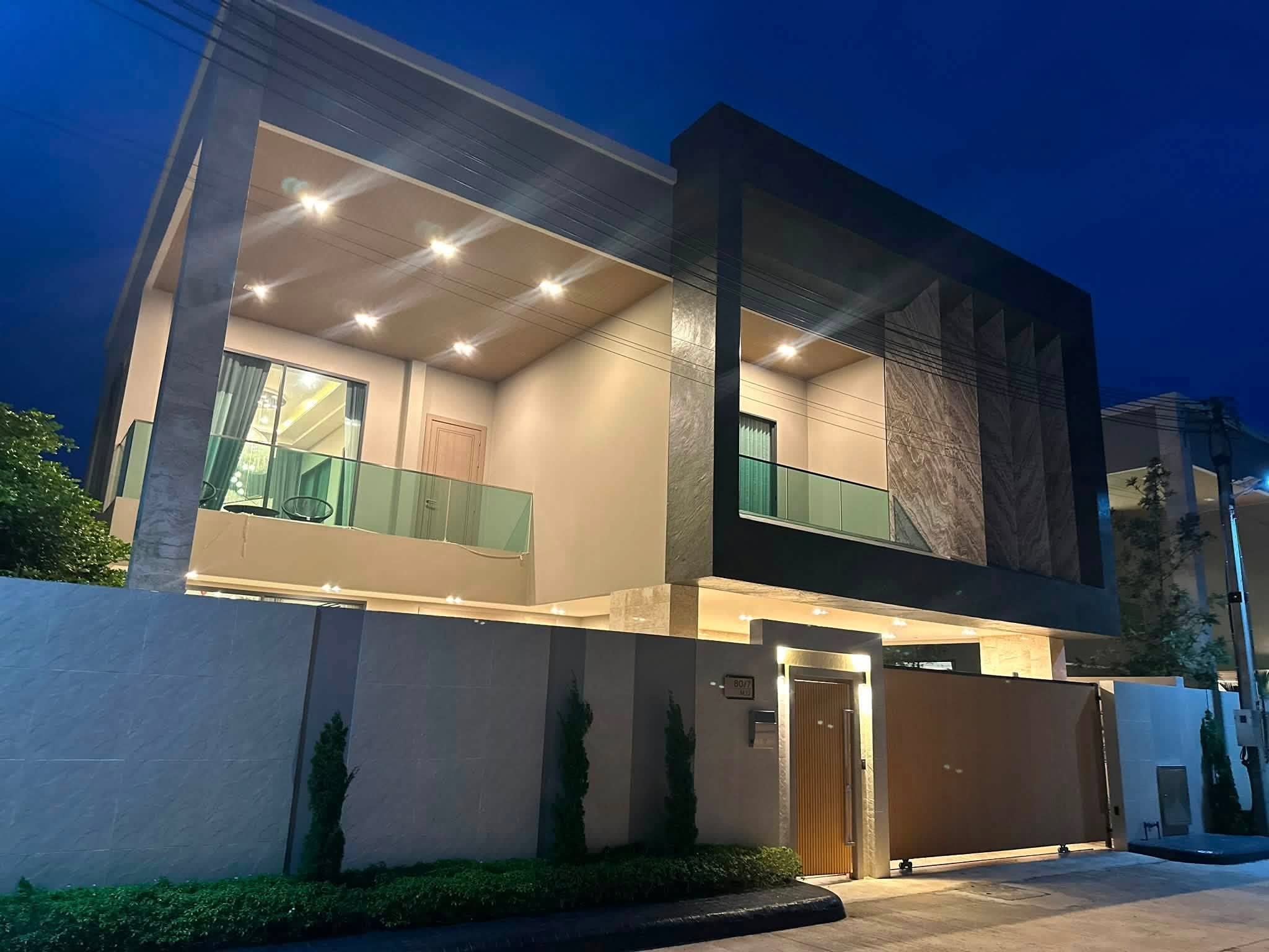 Madcha Nirvana Pool Villa