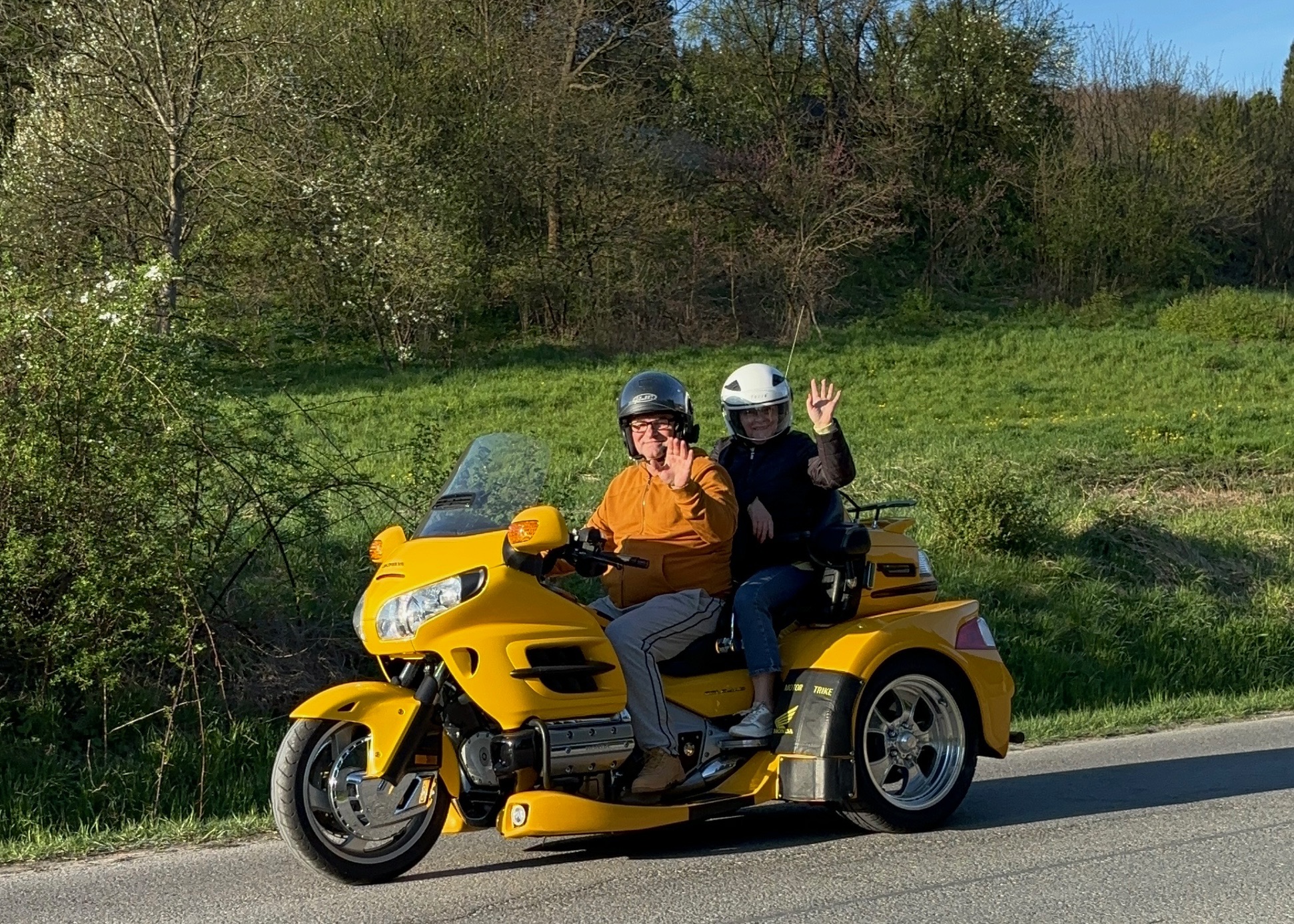 Zenon przy motocyklu