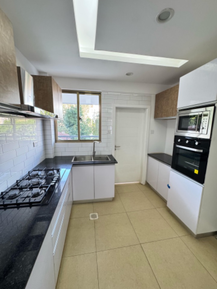 3 & 4 bedroom with dsq for sale in Lavington.
