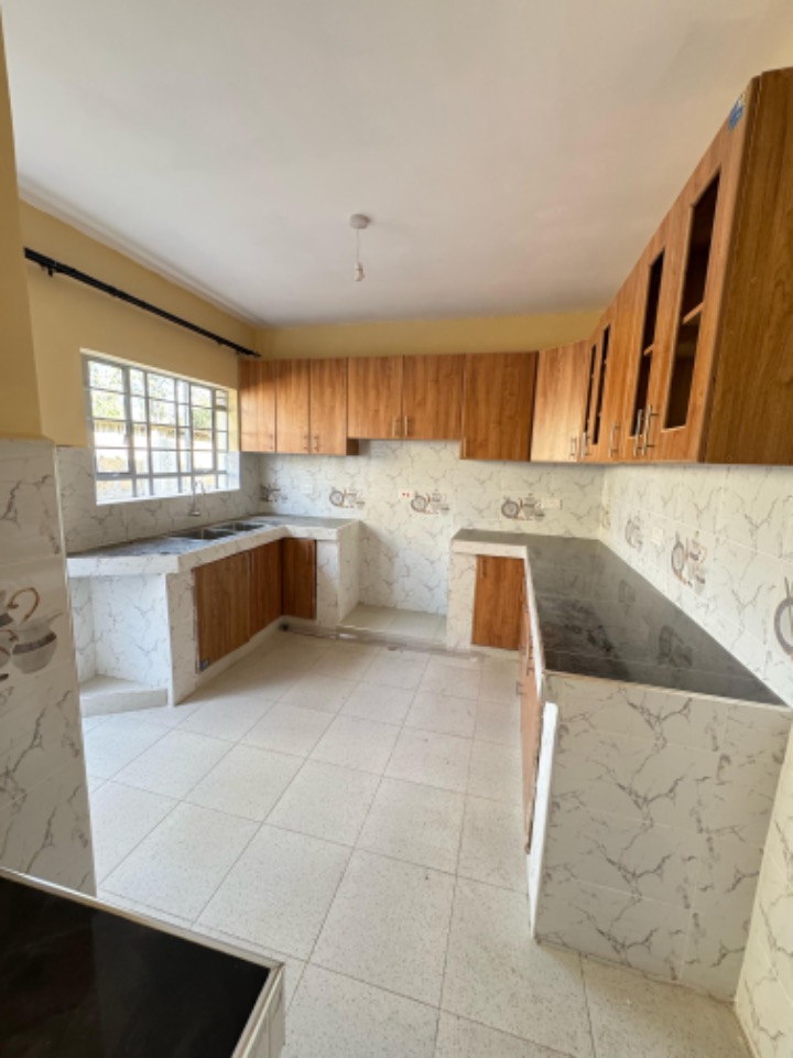 4 bedroom bungalow for sale in Rongai.