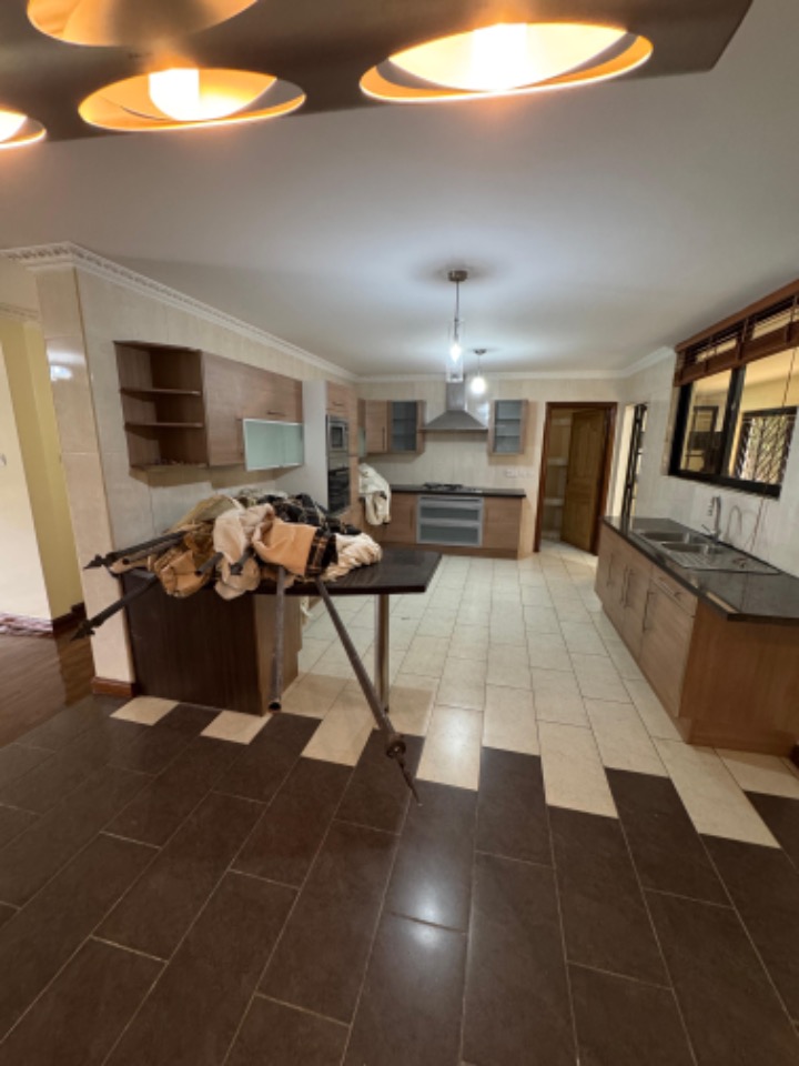 3bedroom all en-suite plus DSQ for rent in Lavington