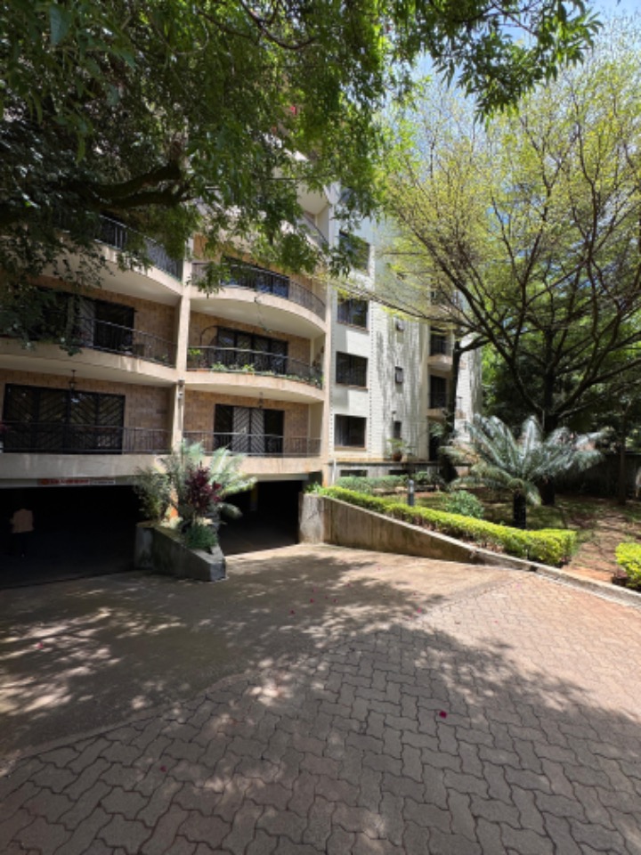 3bedroom all en-suite plus DSQ for rent in Lavington