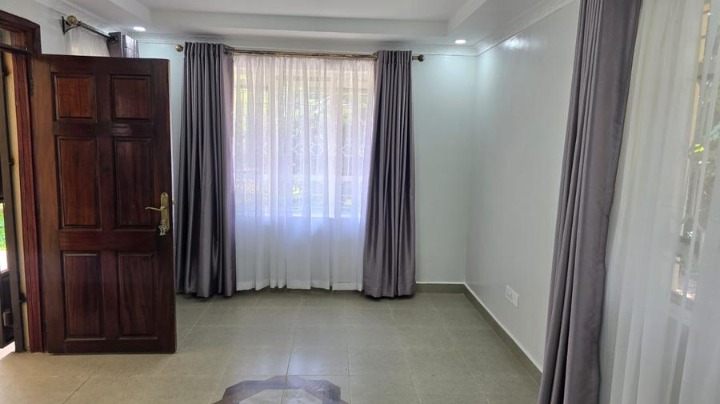 2 bedroom  house for rent with ensuite  Runda 