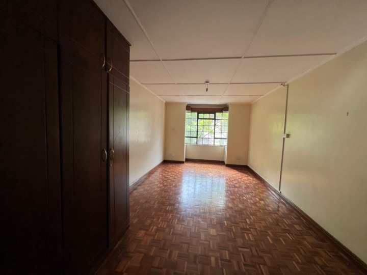 3 Bedroom Plus DSQ Apartment To Let