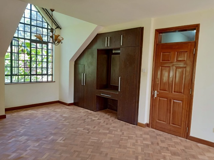 Elegant 4-Bedroom Townhouse with Private Garden in Lavington