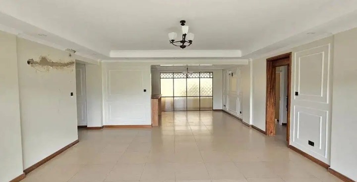 4-Bedroom Apartment with DSQ for Rent