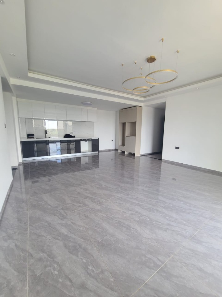 3-Bedroom Apartment with DSQ for Rent