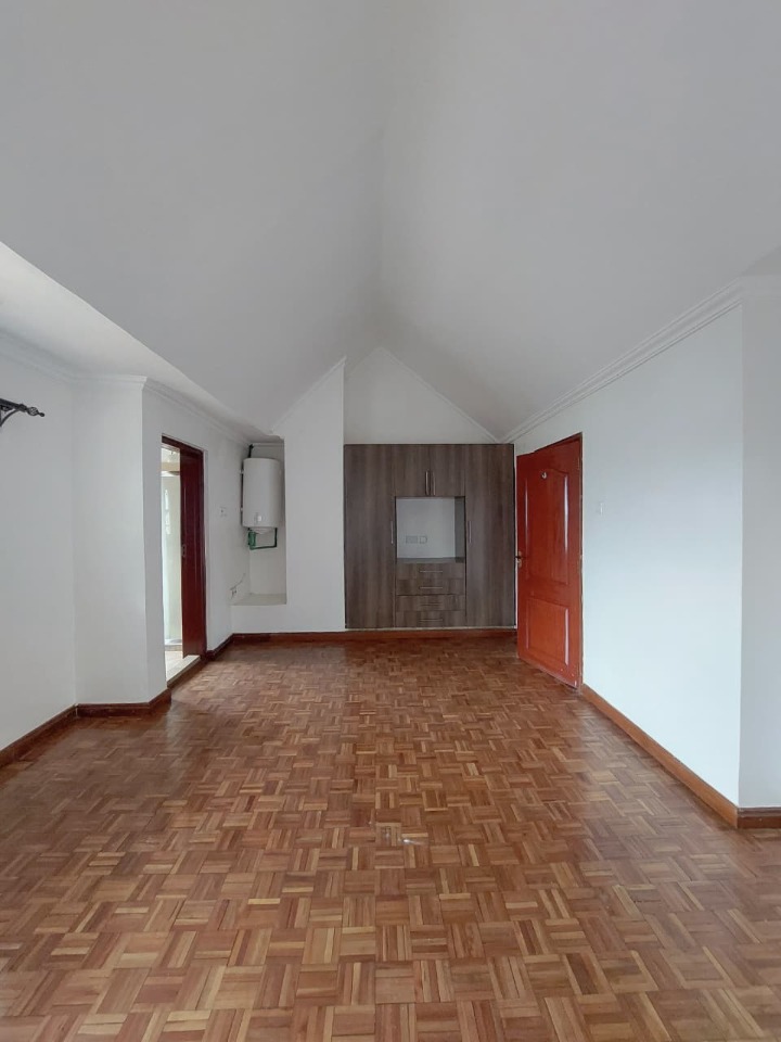 4 Bedroom TownHouse for Rent