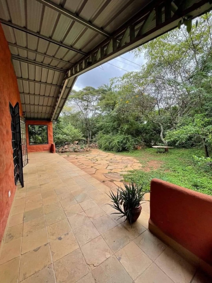 Stand-Alone 2 Bed Cottage for Rent