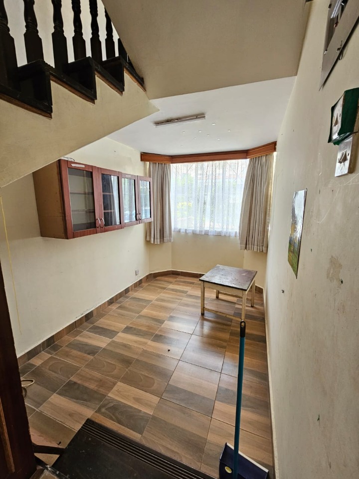 4 Bedroom Townhouse for Sale