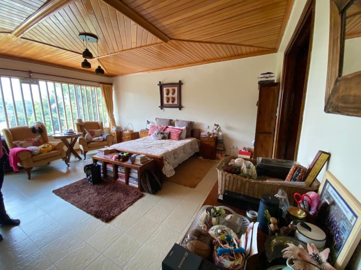 4 Bedroom House for Sale