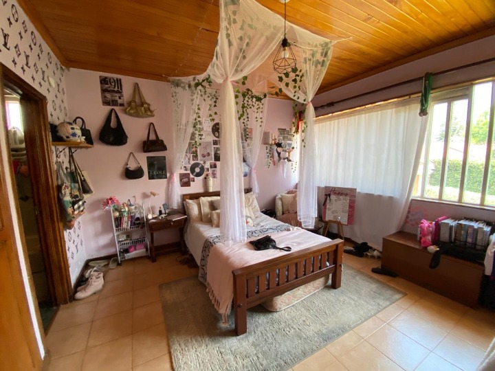 4 Bedroom House for Sale