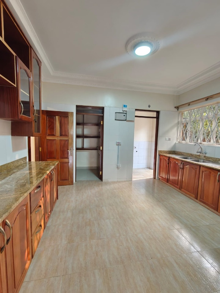 4-Bedroom Bungalow with DSQ To Let