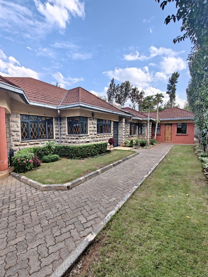 4-Bedroom Bungalow with DSQ To Let
