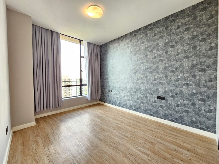 Unfurnished 3-Bedroom Penthouse with DSQ fo Rent