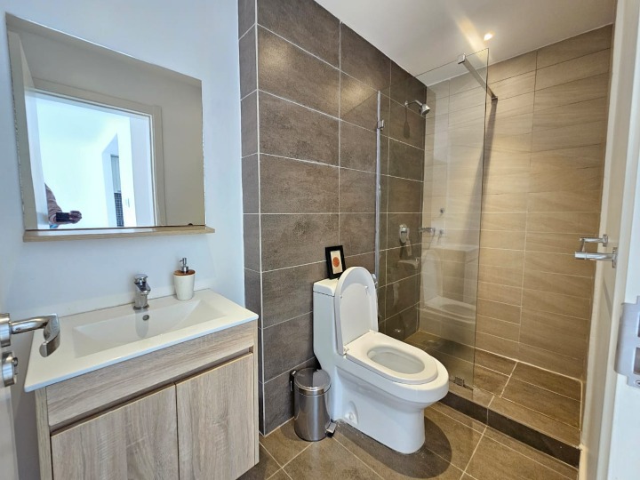 2 Bedroom Unfurnished Apartment for Rent