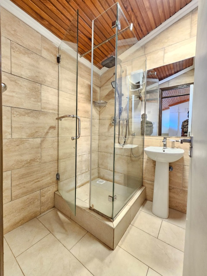 2-bedroom unfurnished penthouse for Rent