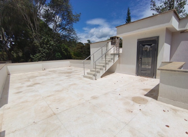 5 Bedroom All Ensuite Home for Rent