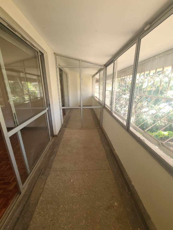 4 Bedroom Townhouse with DSQ for Rent