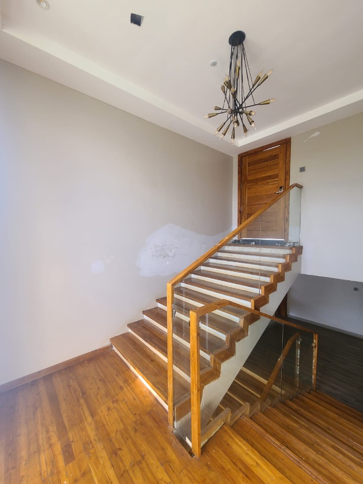 3-Storey 5-Bedroom Villa For Rent