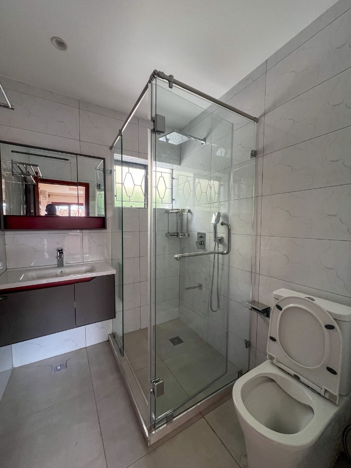 4-Bedroom Newly Renovated Maisonette to Let