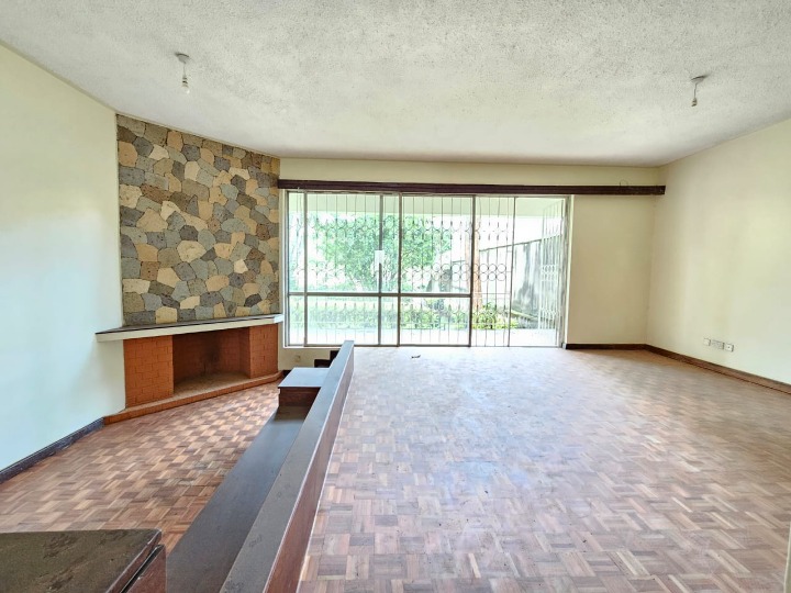 4-Bedroom Townhouse with DSQ for Rent