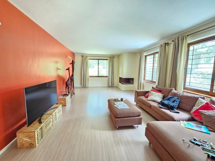 5-Bedroom Standalone House for Rent