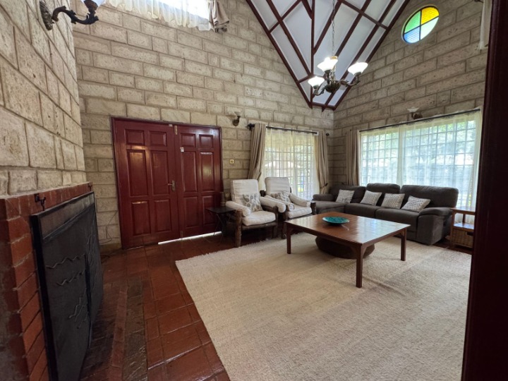 2-Bedroom Cottage with Office – Karen