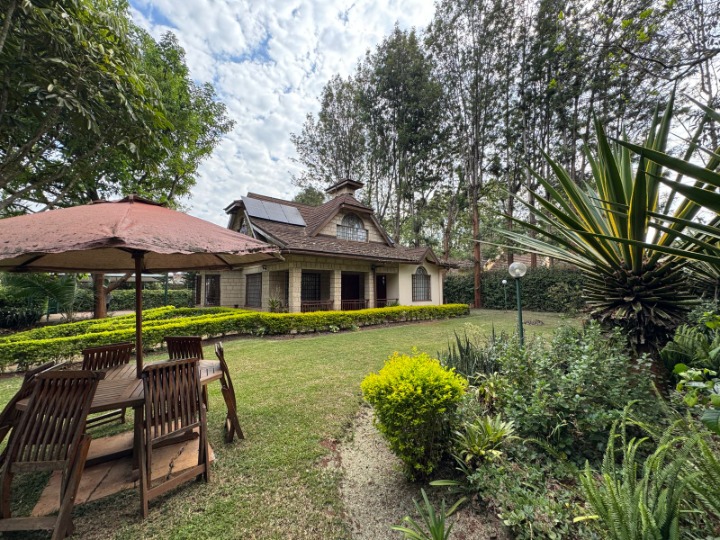 2-Bedroom Cottage with Office – Karen