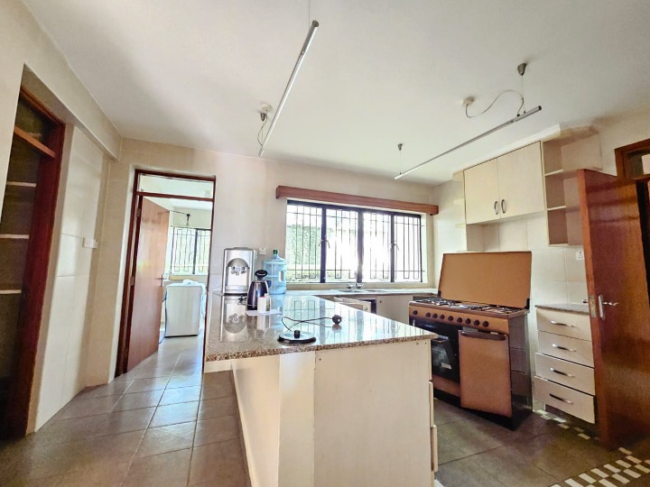 3-Bedroom Apartment (Unfurnished) with DSQ for Rent in Lavington
