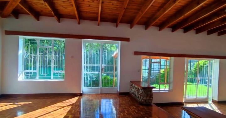 4-BEDROOM CHARMING MAISONETTE FOR RENT - RIVERSIDE