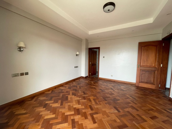 Unfurnished 4-Bedroom Duplex Apartment for Rent - Riverside