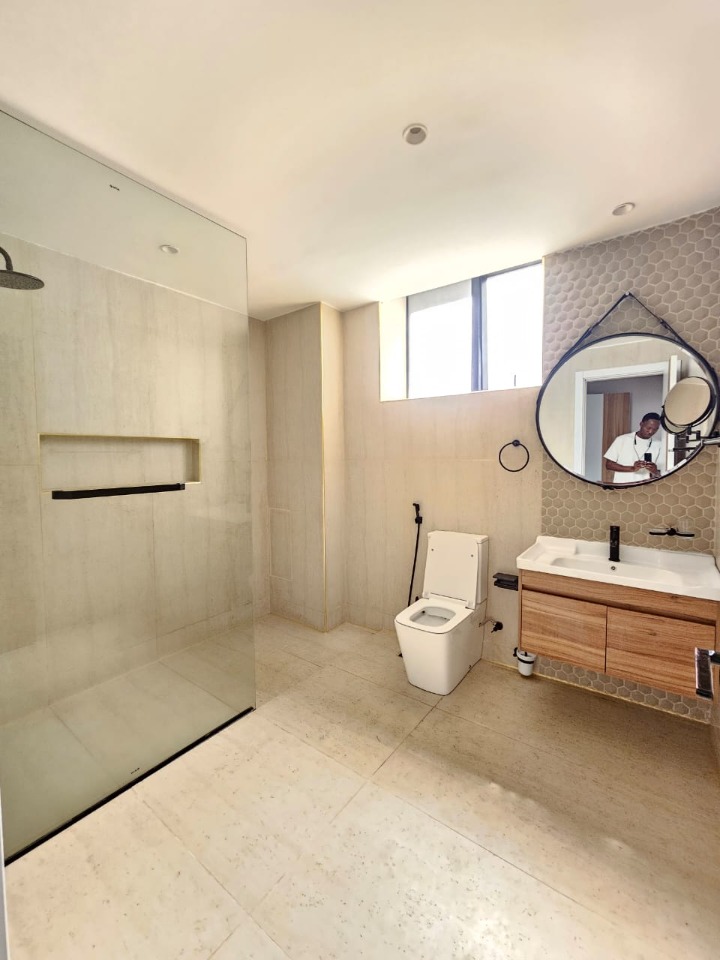 Westlands – Unfurnished 3-Bedroom Apartment with DSQ for Rent