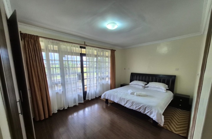 5-Bedroom + DSQ Furnished House for Rent - Runda