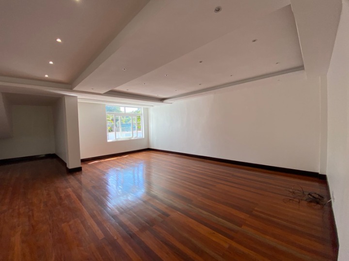 House to Let – Runda