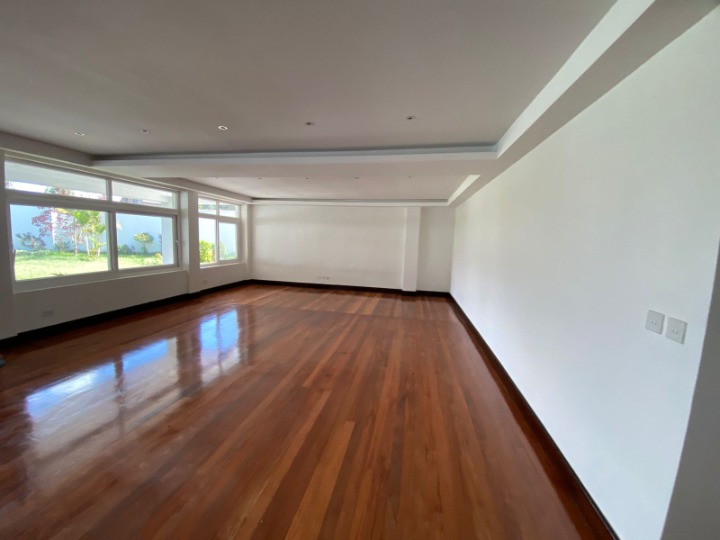 House to Let – Runda