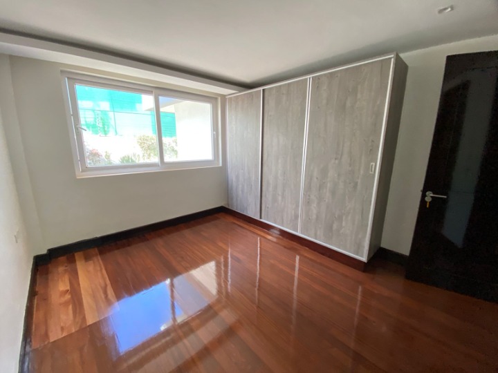 House to Let – Runda