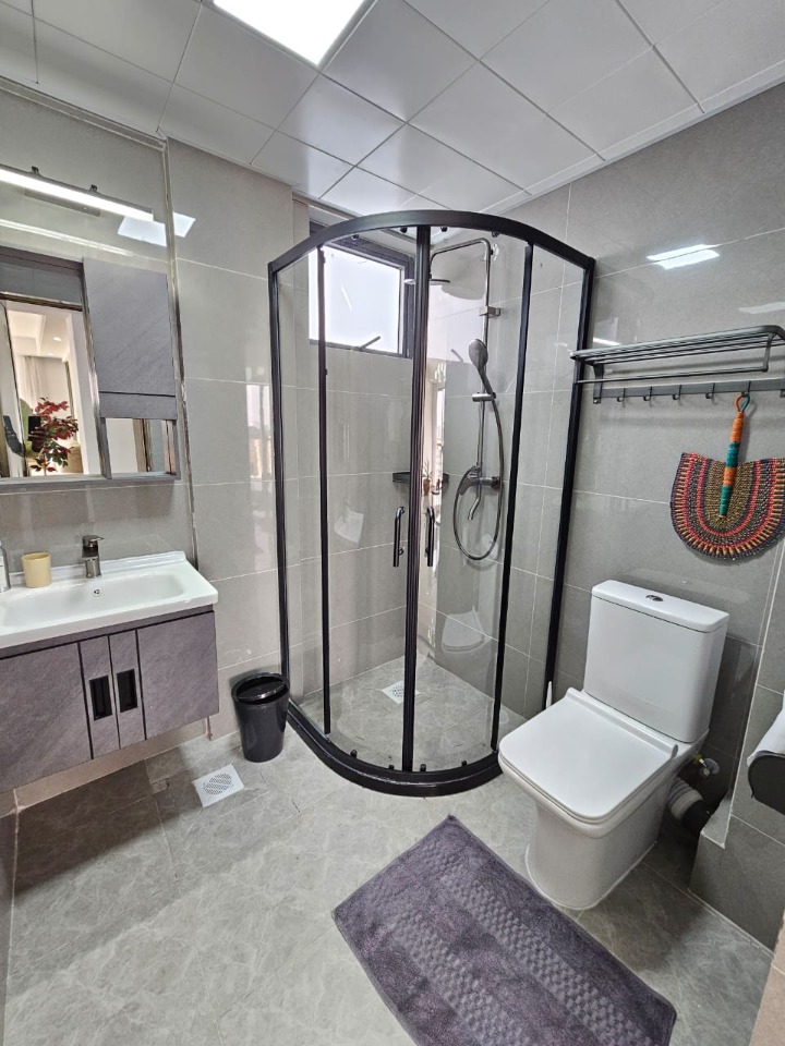 Furnished 2-Bedroom Apartment for Rent – Riverside