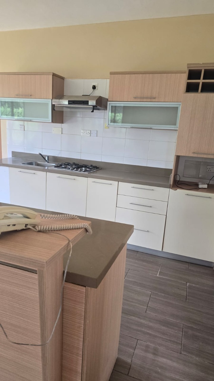 4-Bedroom Family Home for Rent – Ridgeways