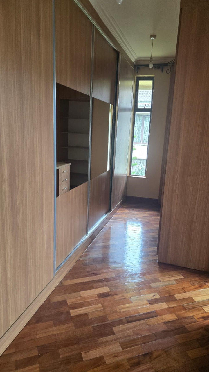 4-Bedroom Family Home for Rent – Ridgeways